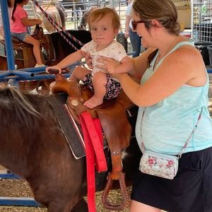 Meet your Posher, Elizabeth